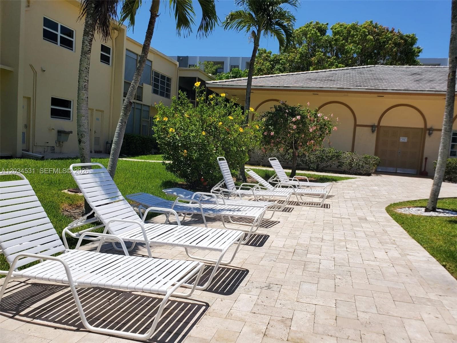 IRVINGTON GARDENS CONDO · #414 in Hallandale Beach - Photo 28