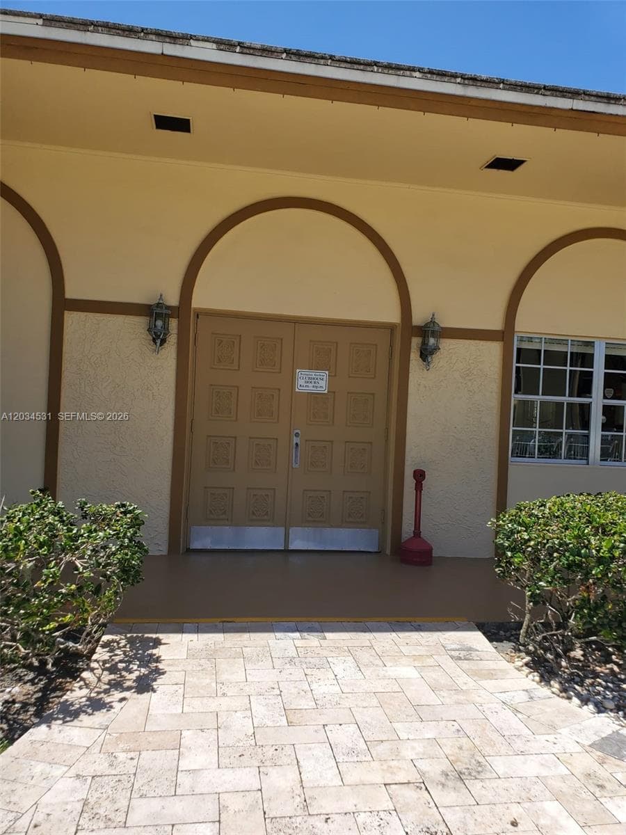 IRVINGTON GARDENS CONDO · #414 in Hallandale Beach - Photo 33