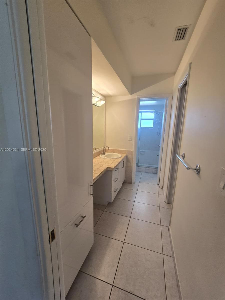 IRVINGTON GARDENS CONDO · #414 in Hallandale Beach - Photo 18