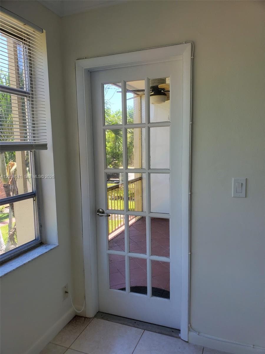 IRVINGTON GARDENS CONDO · #414 in Hallandale Beach - Photo 15