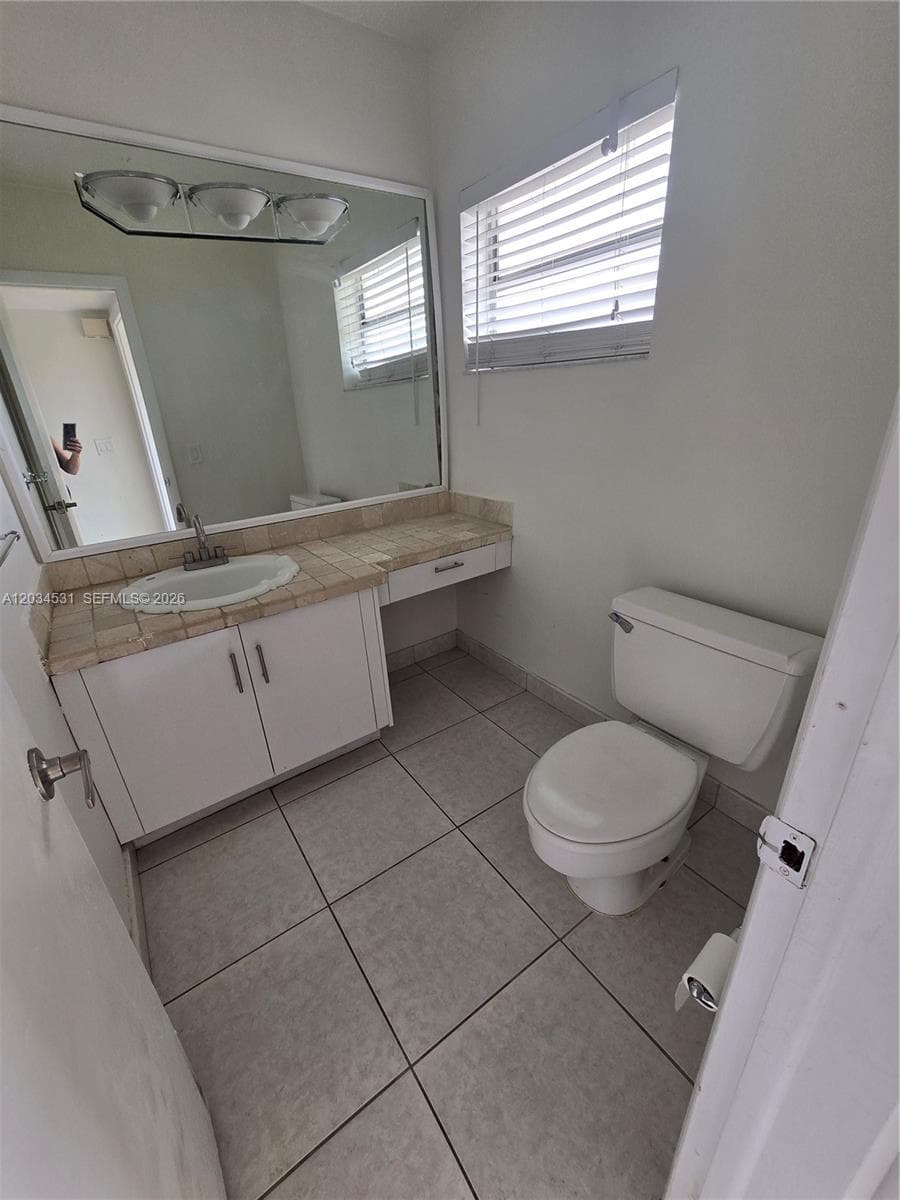 IRVINGTON GARDENS CONDO · #414 in Hallandale Beach - Photo 11