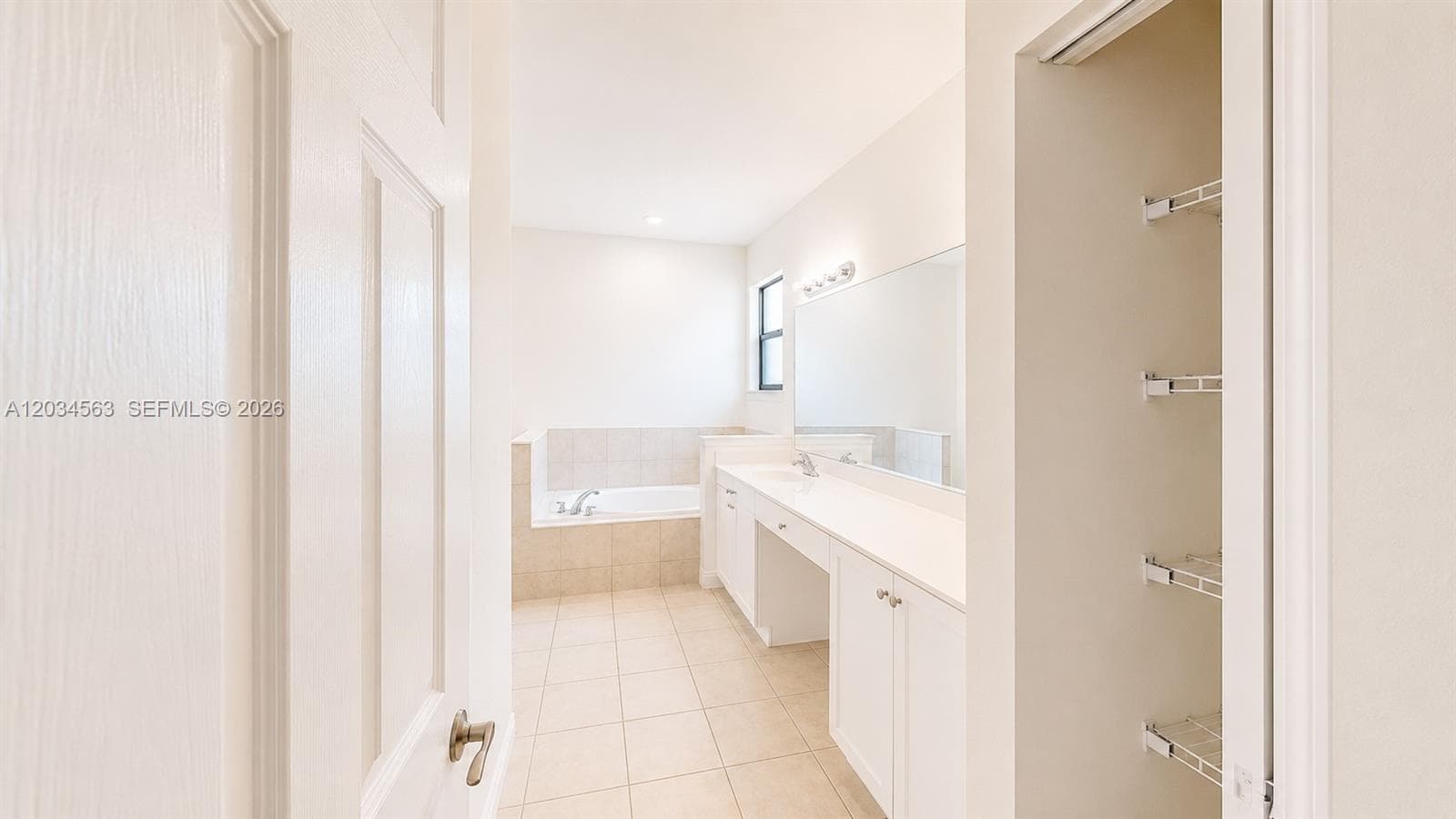2434 NE 1st St #2434 photo 19