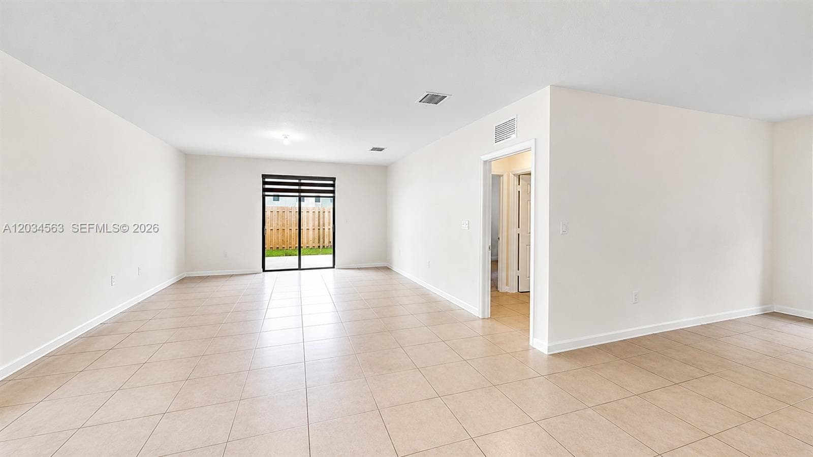 2434 NE 1st St #2434 photo 8