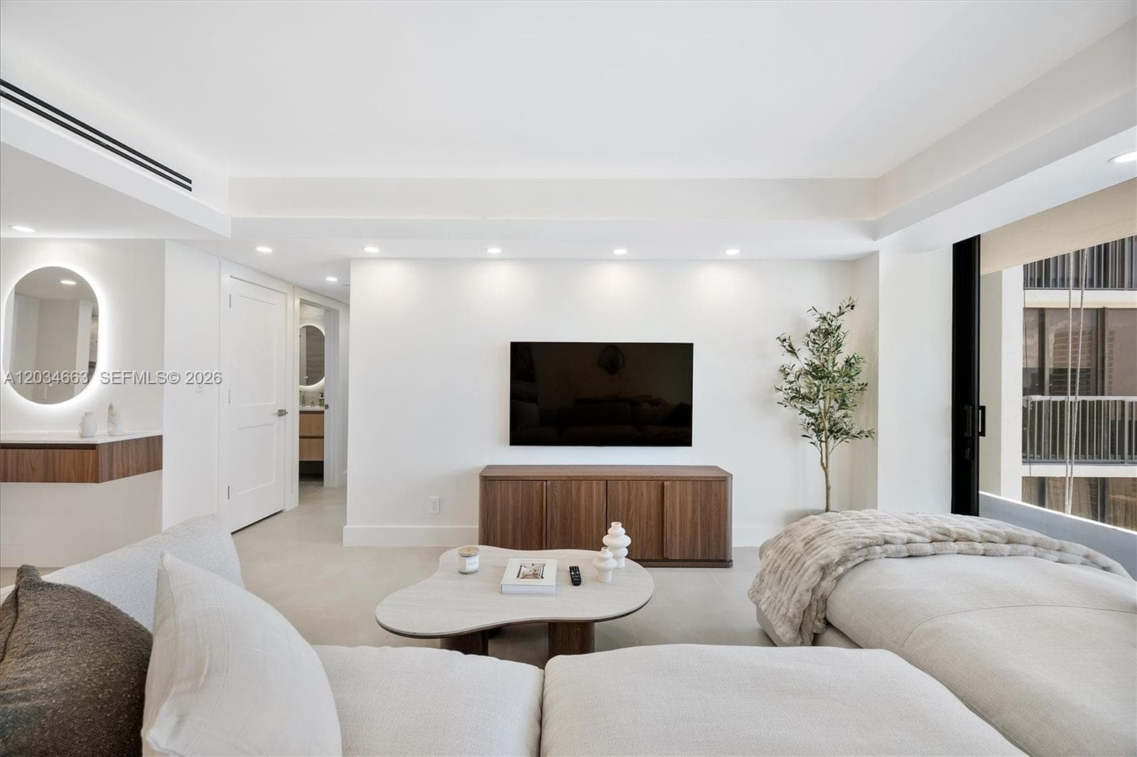 TURNBERRY TOWERS CONDO · #19F in Aventura - Photo 6