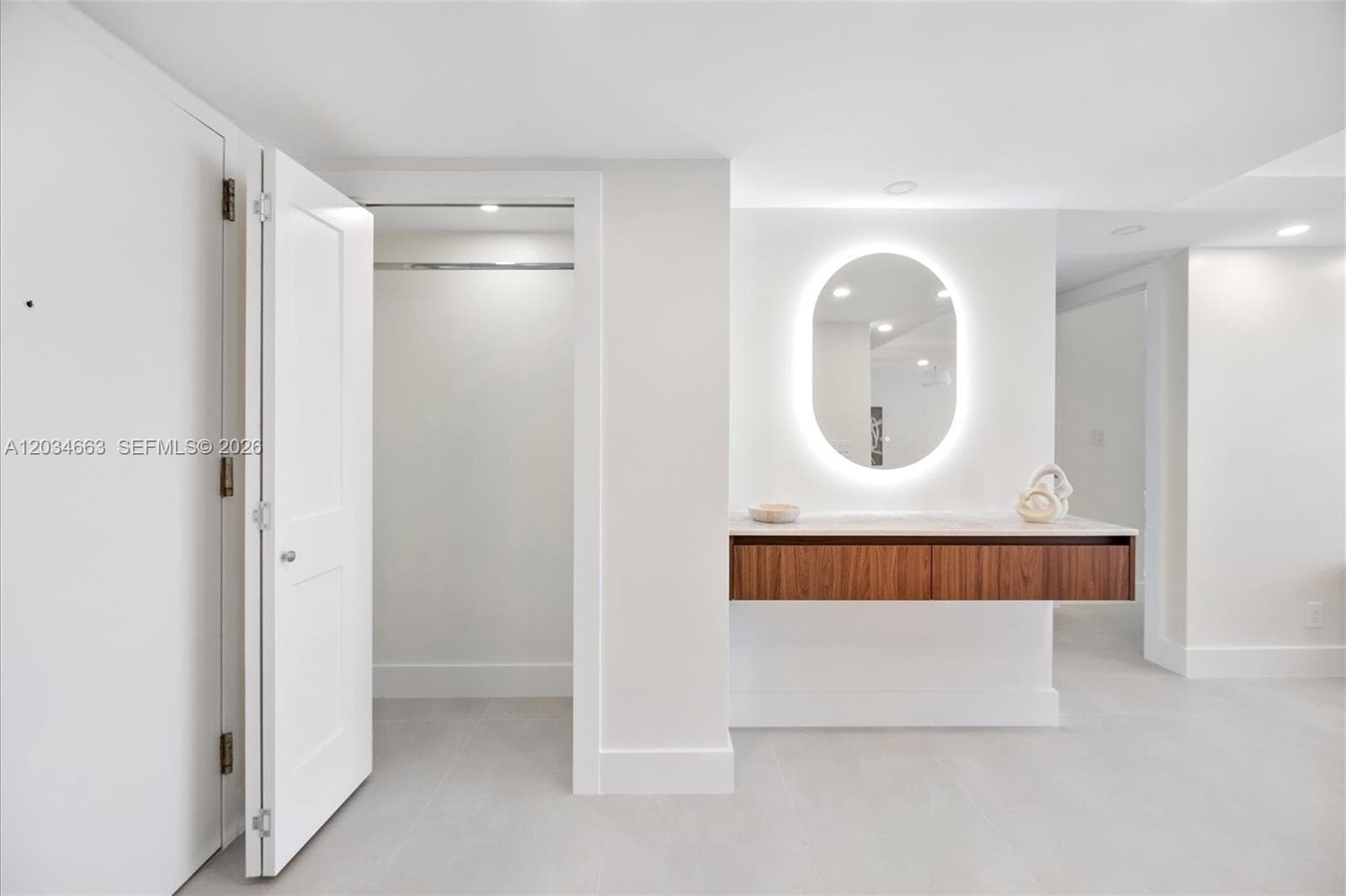 TURNBERRY TOWERS CONDO · #19F in Aventura - Photo 17