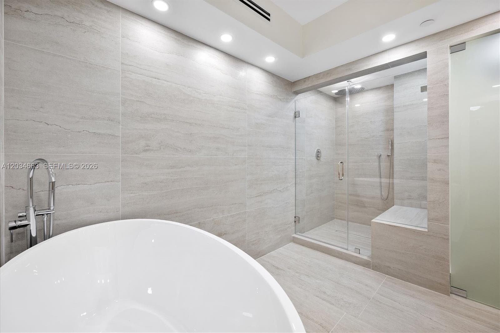 TURNBERRY TOWERS CONDO · #19F in Aventura - Photo 26