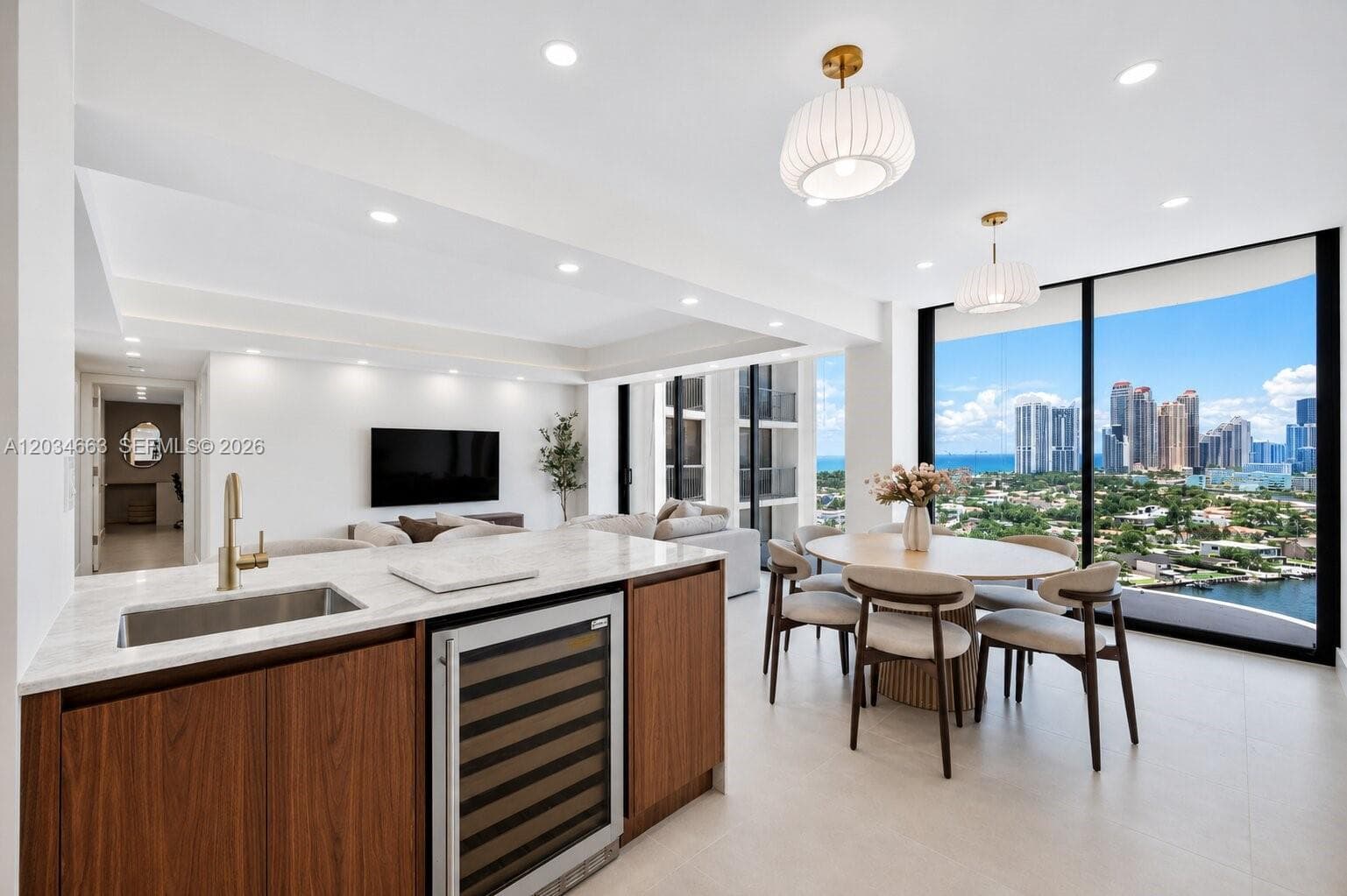 TURNBERRY TOWERS CONDO · #19F in Aventura - Photo 7