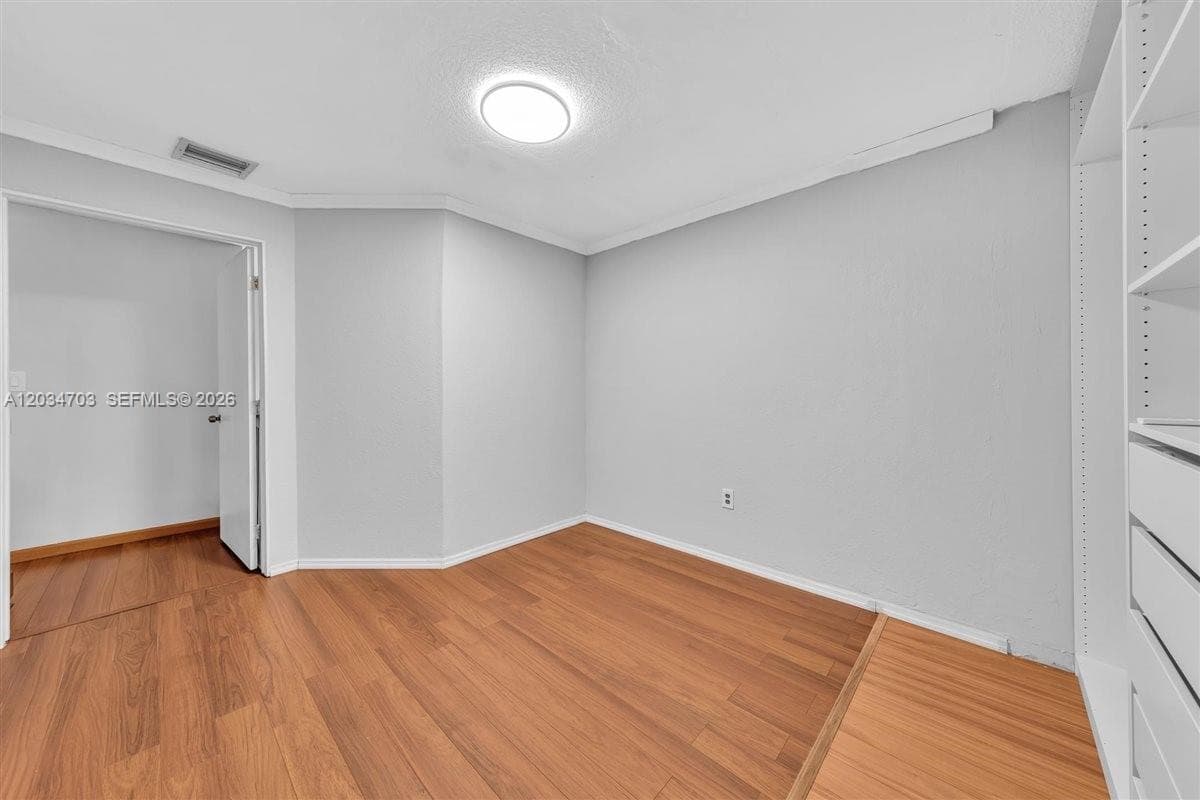 5445 W 27th Lane photo 32