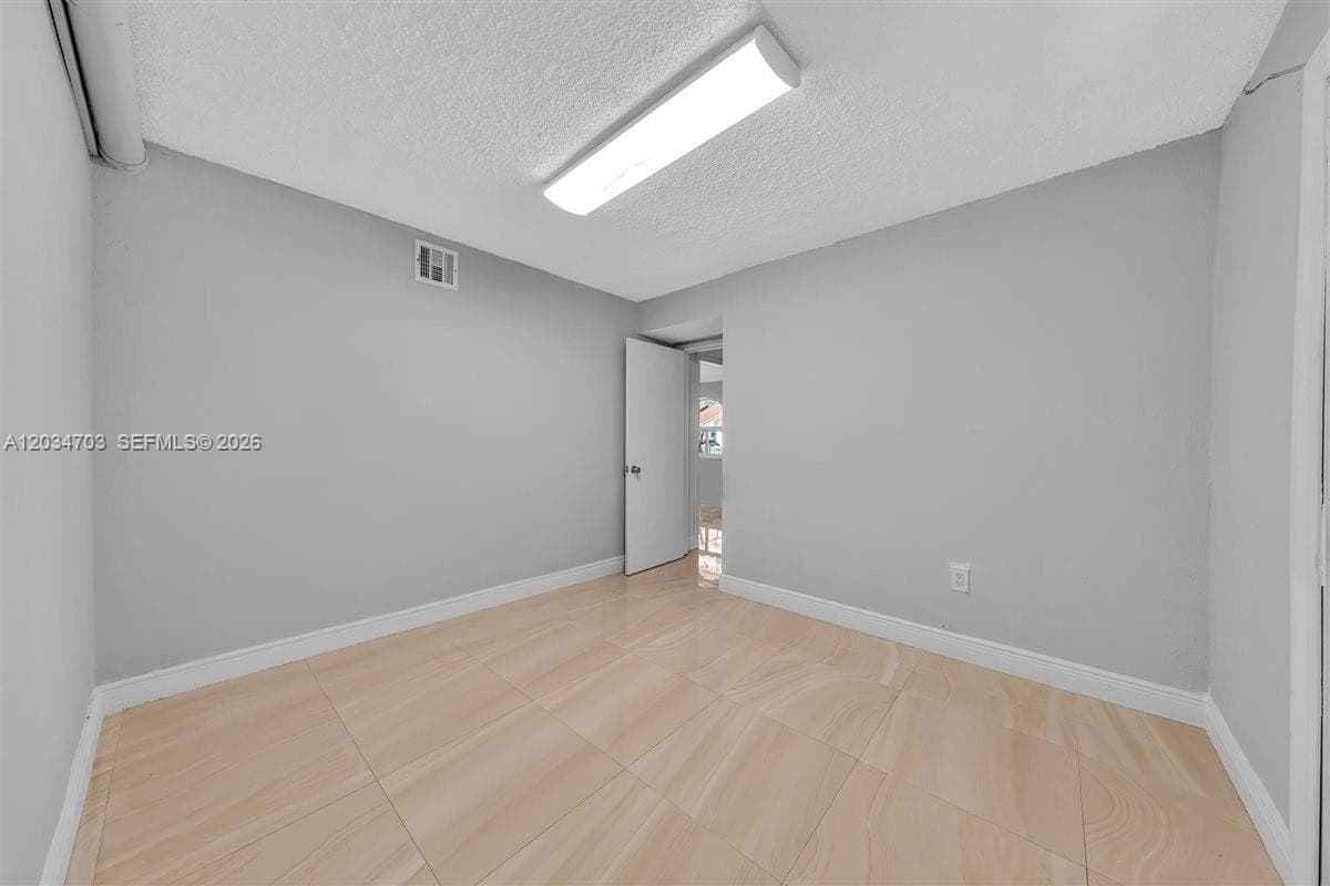 5445 W 27th Lane photo 20