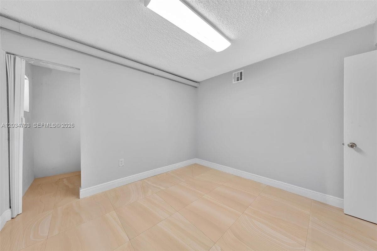 5445 W 27th Lane photo 19