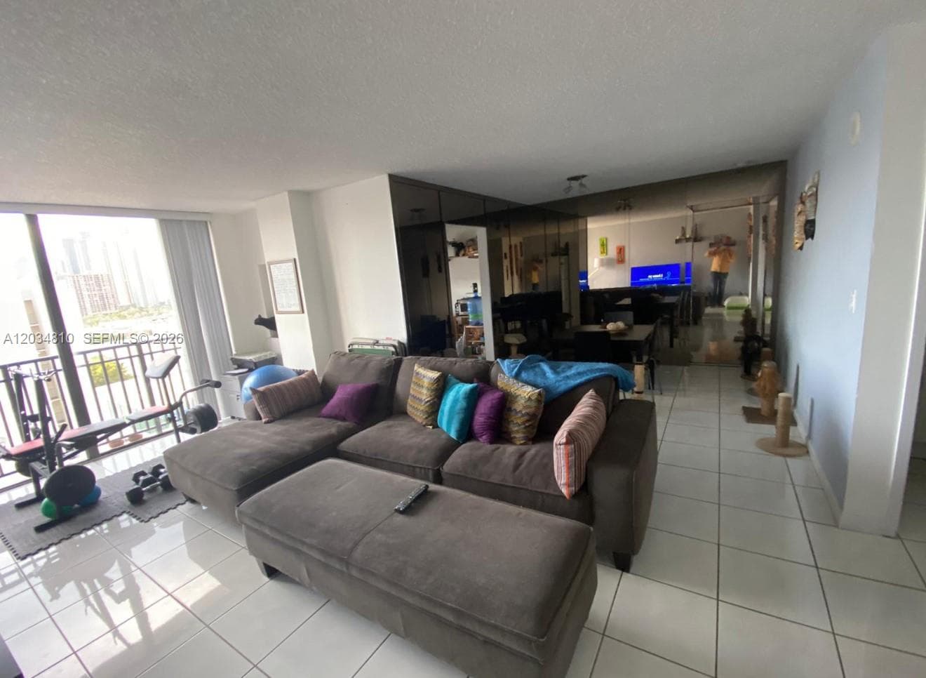 PLAZA OF AMERICAS CONDO · #1009 in Sunny Isles Beach - Photo 2