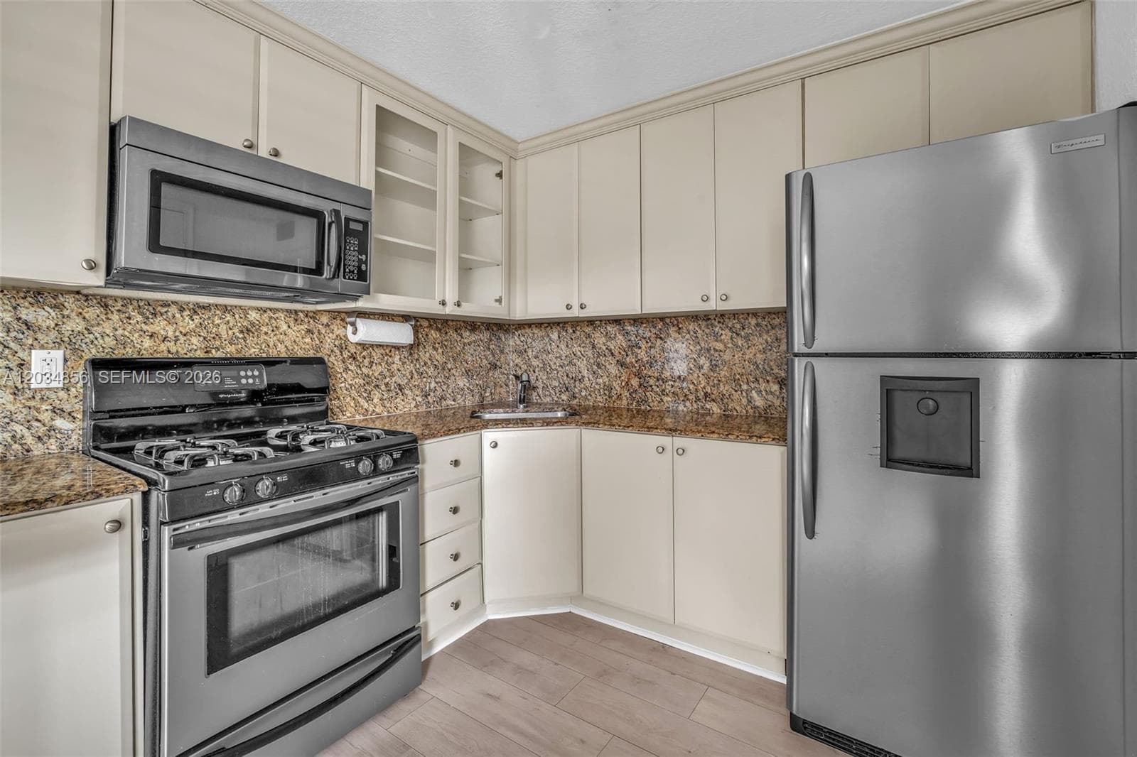 VIRGINIA POINTE CONDO · #24 in Miami - Photo 4