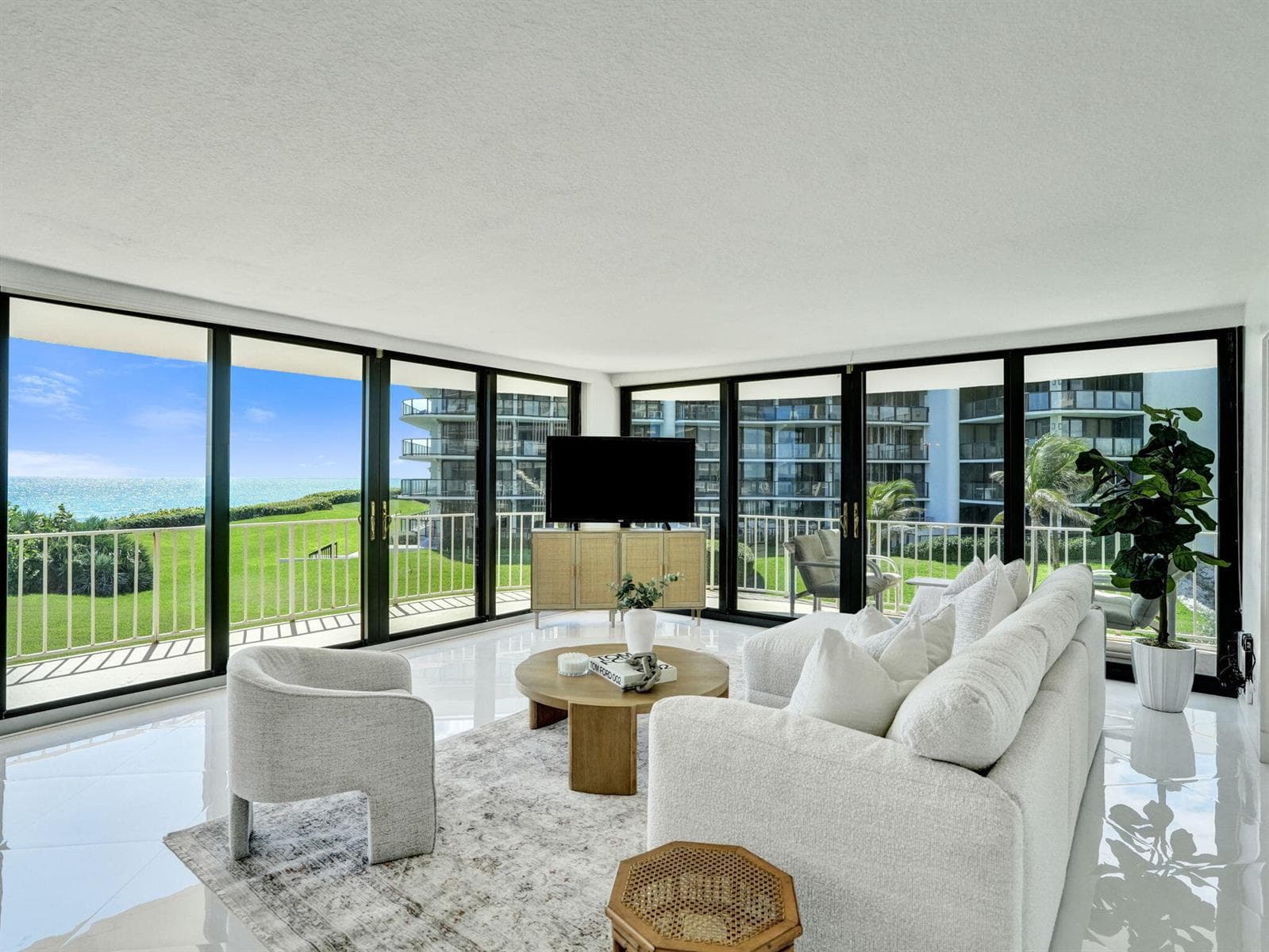 10_Living-Room