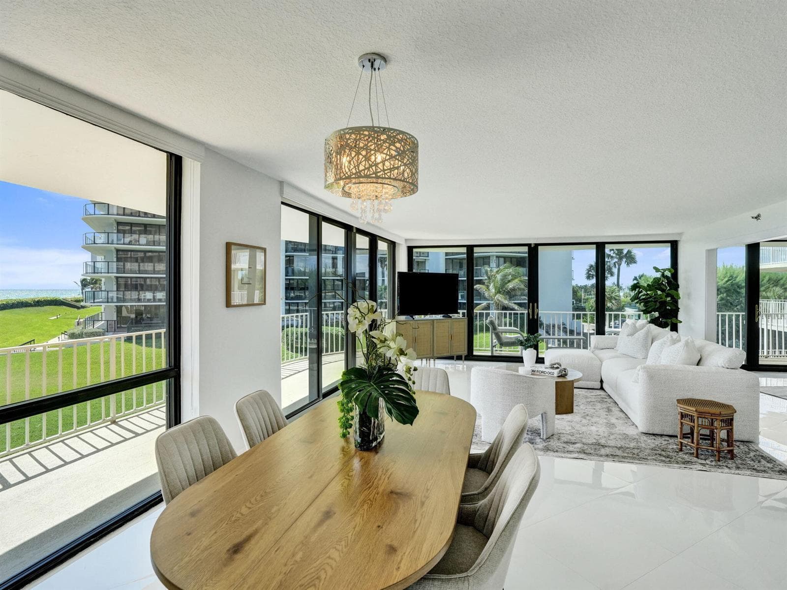 14_Dining-Room
