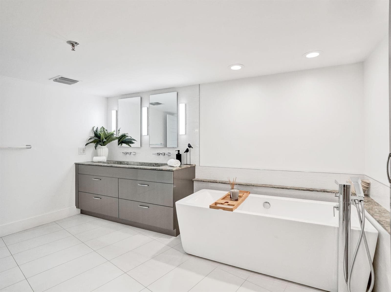 37_Primary-Bath