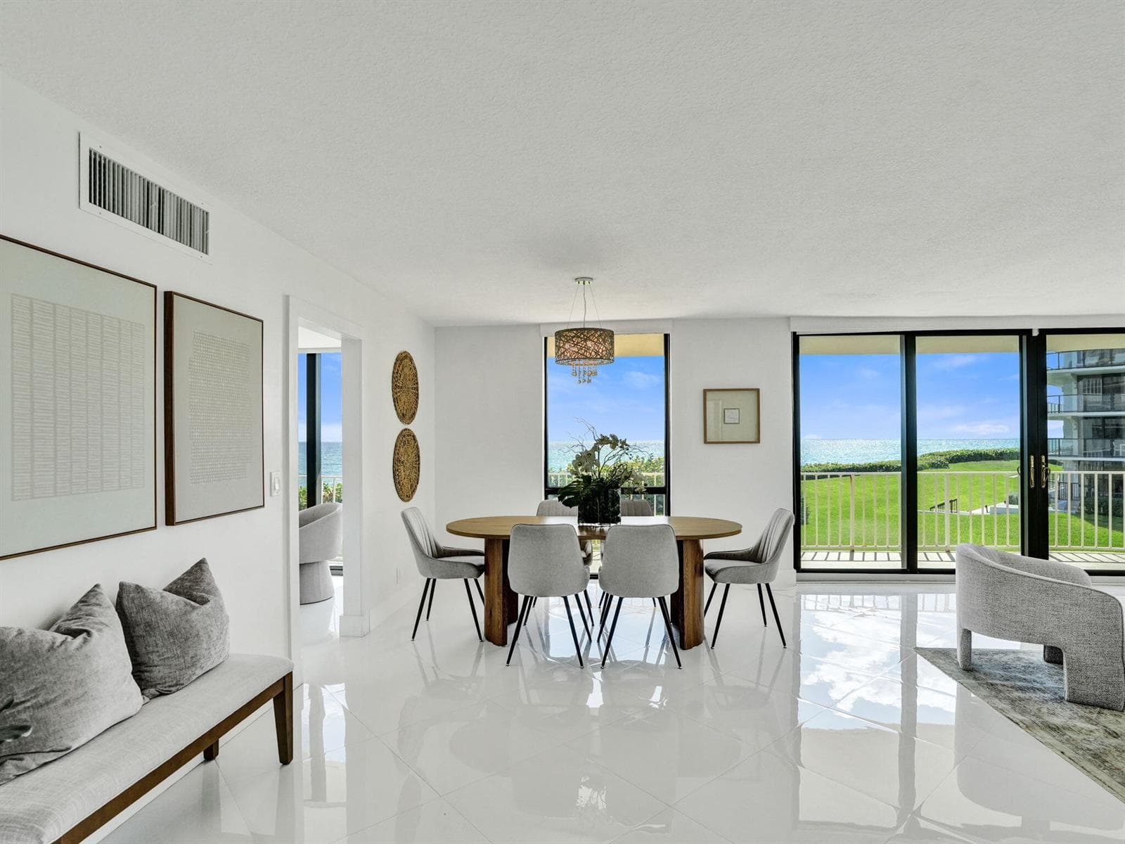 16_Dining-Room