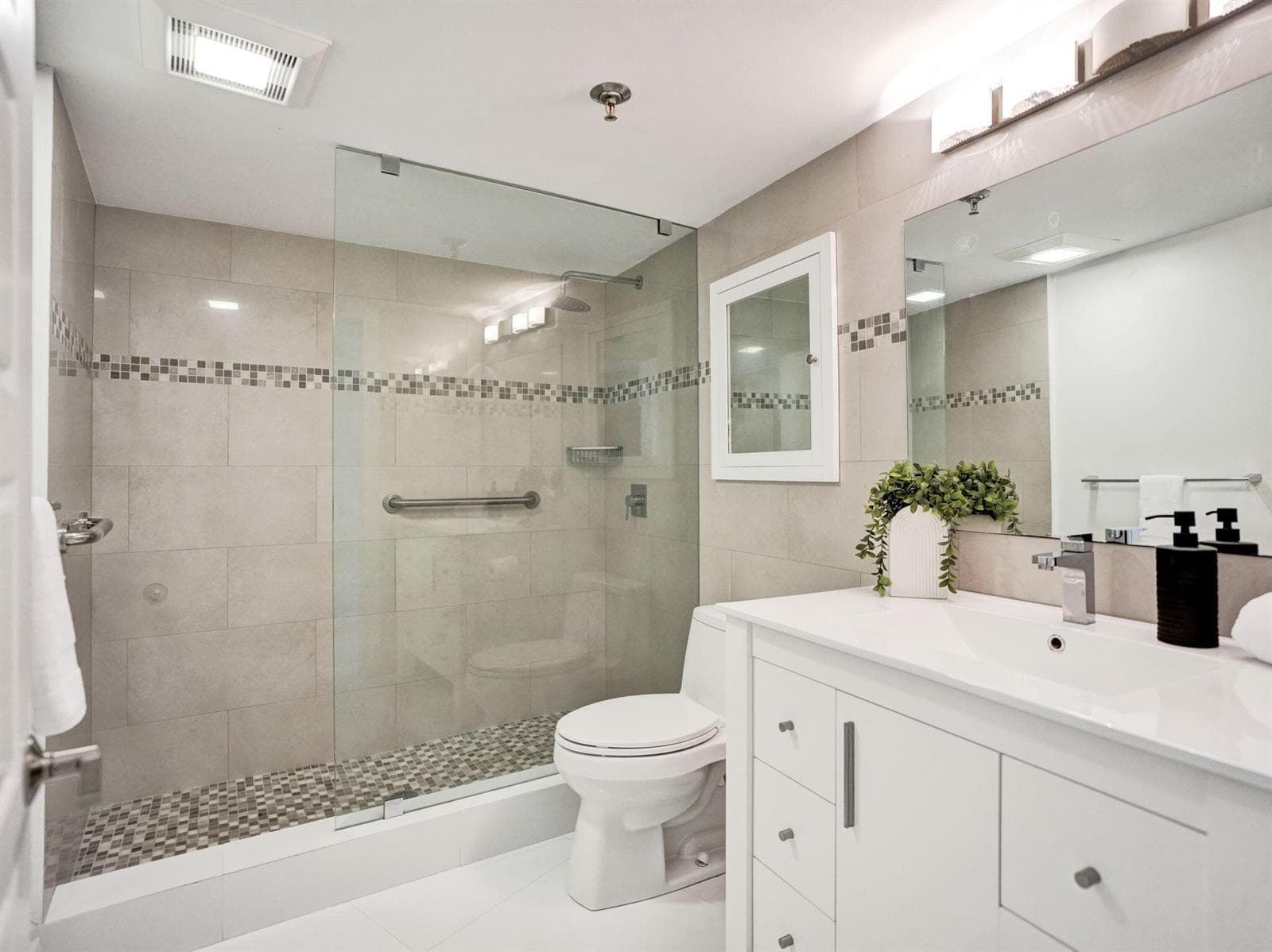 47_Bathroom-2