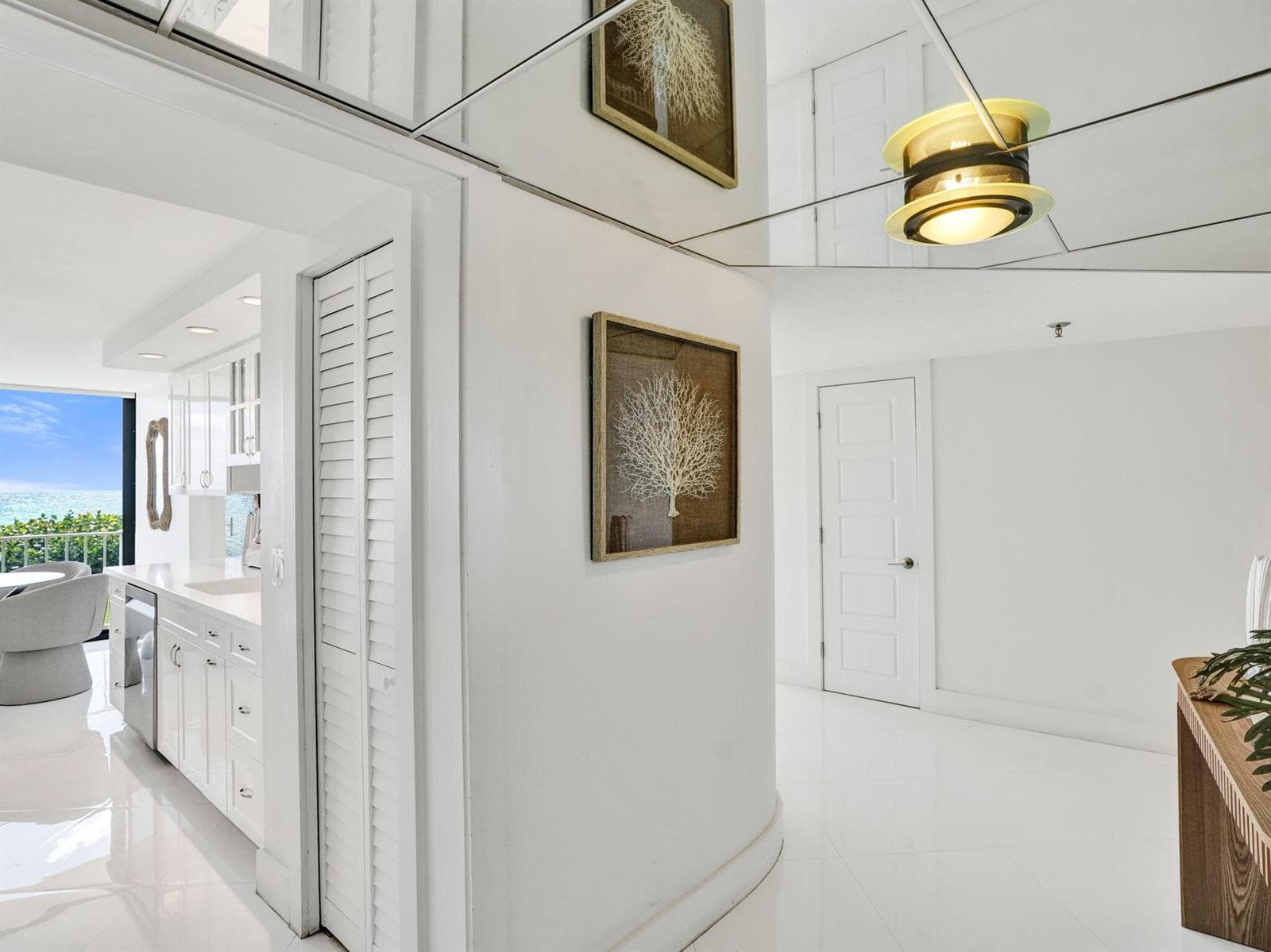 04_Entry-Foyer