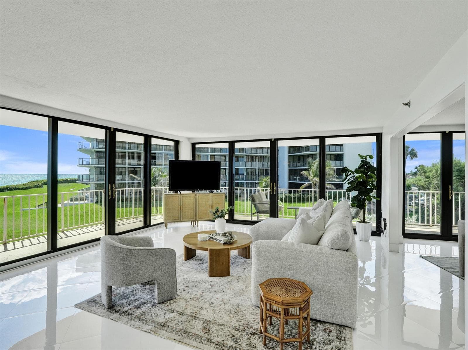 08_Living-Room
