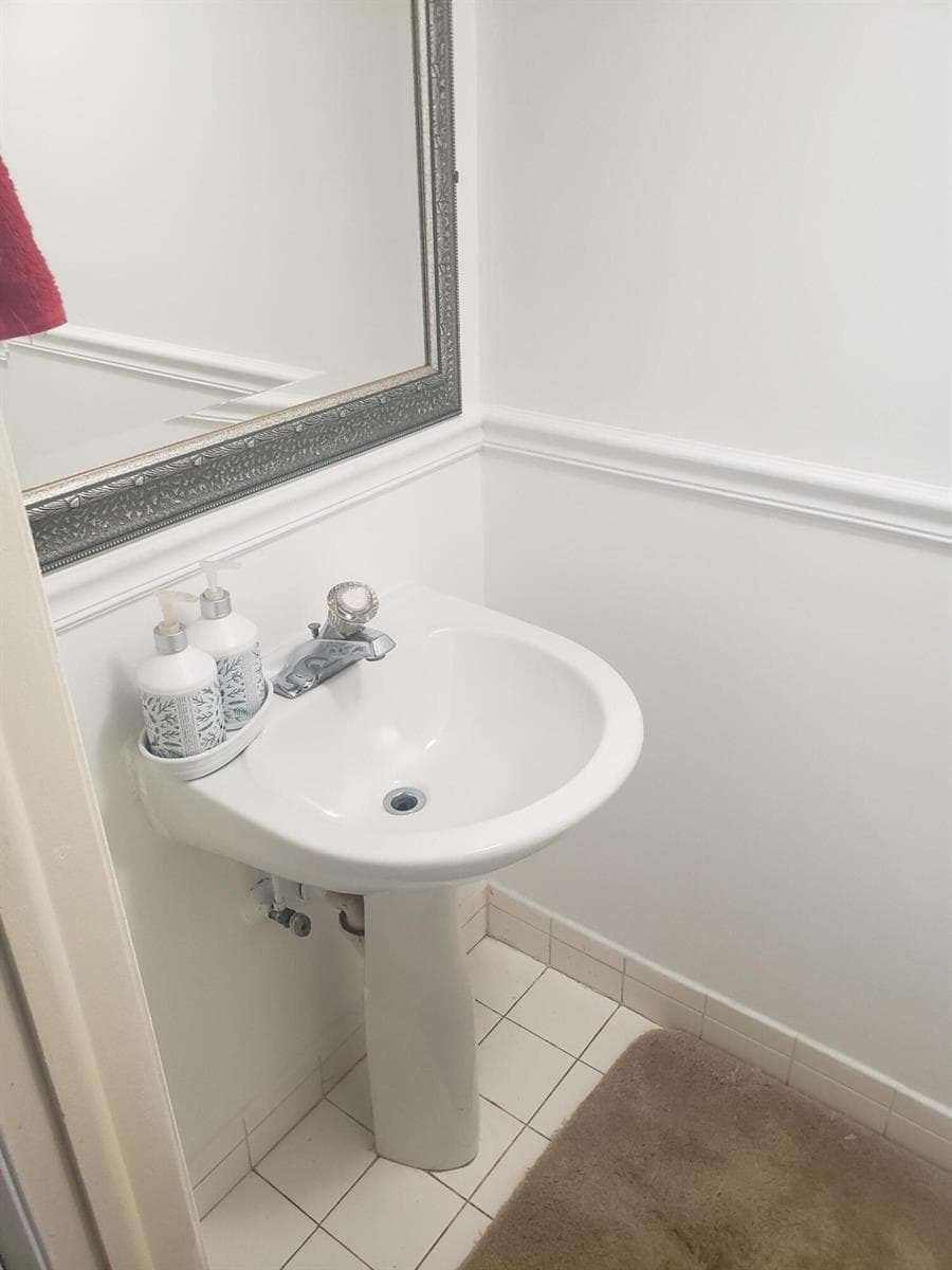 #14 KENDALL BATHROOM 3