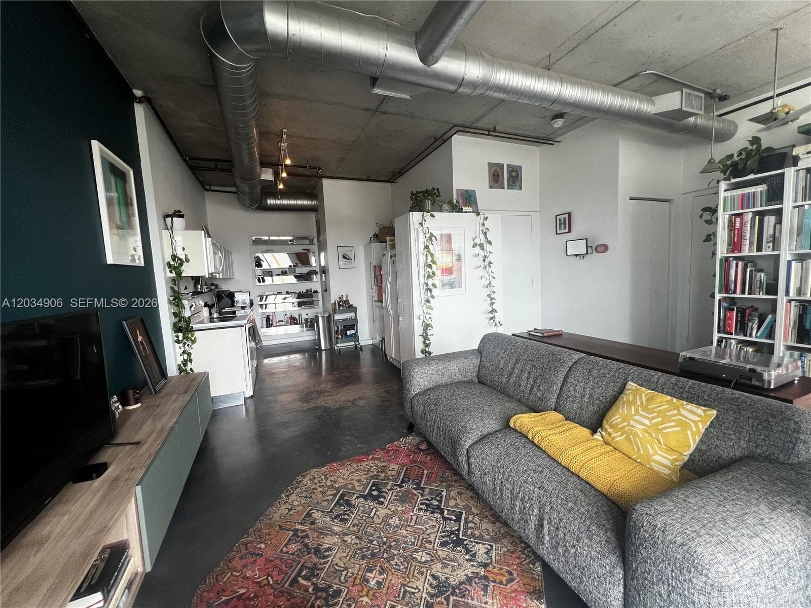 NEO CONDO NEO LOFT · #812 in Miami - Photo 26