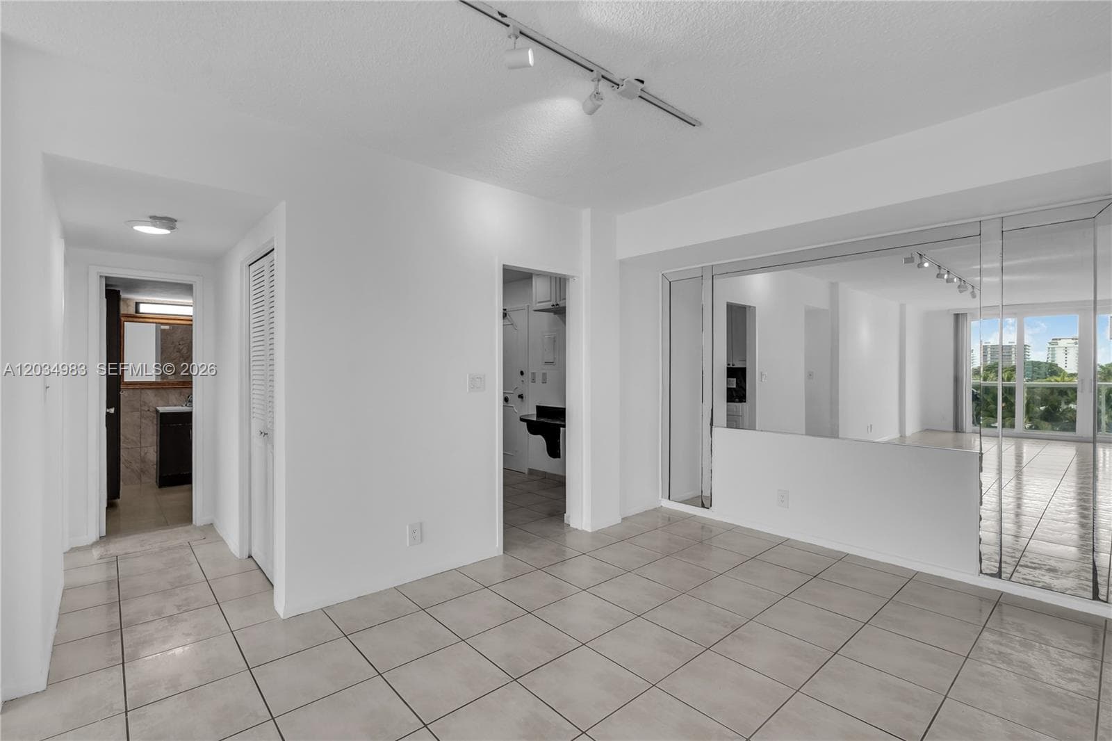 London Towers Condominium · #504N in Bay Harbor Islands - Photo 7