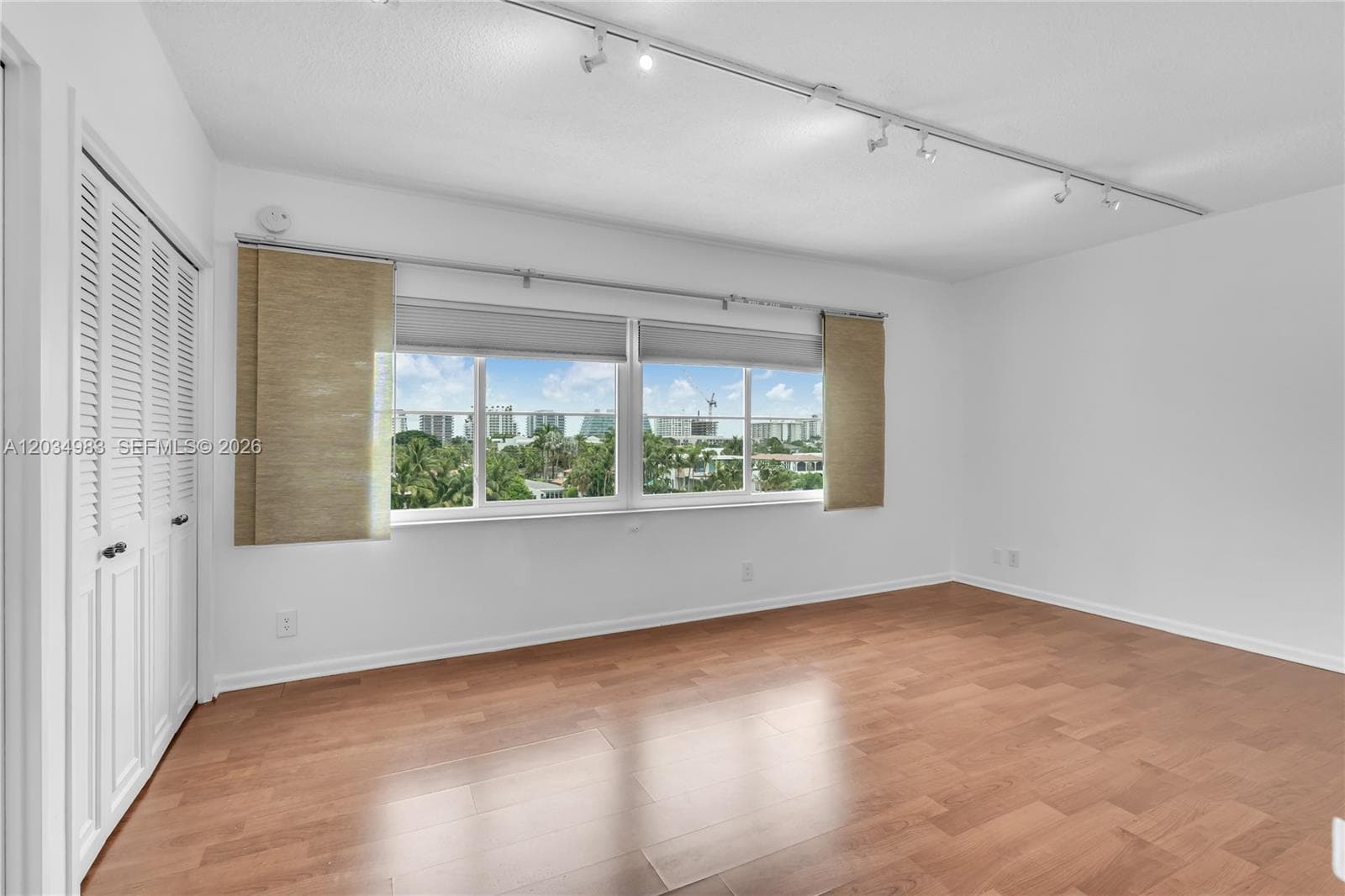London Towers Condominium · #504N in Bay Harbor Islands - Photo 14