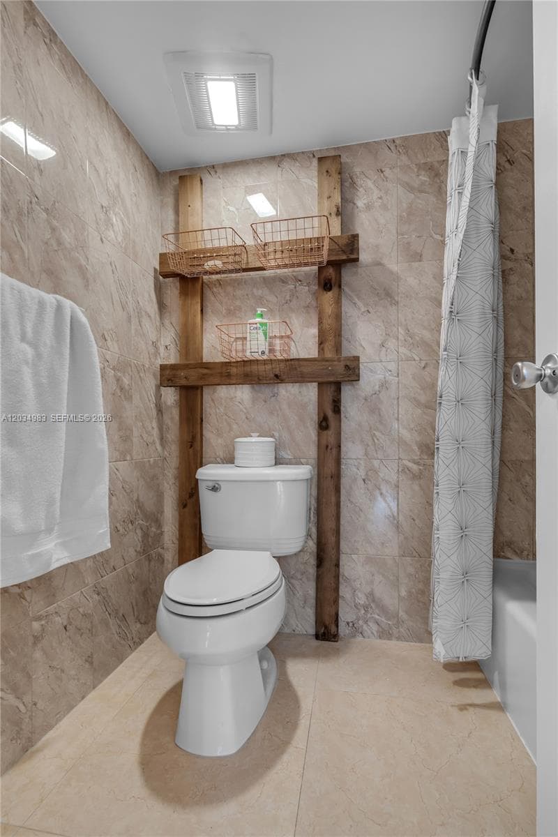 London Towers Condominium · #504N in Bay Harbor Islands - Photo 19