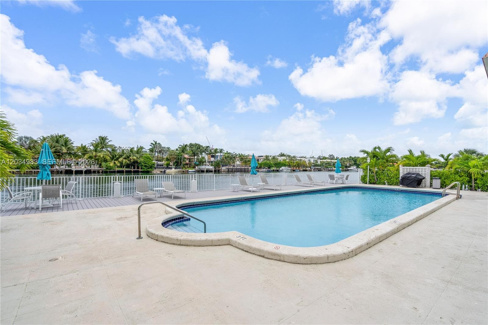 London Towers Condominium · #504N in Bay Harbor Islands - Photo 35