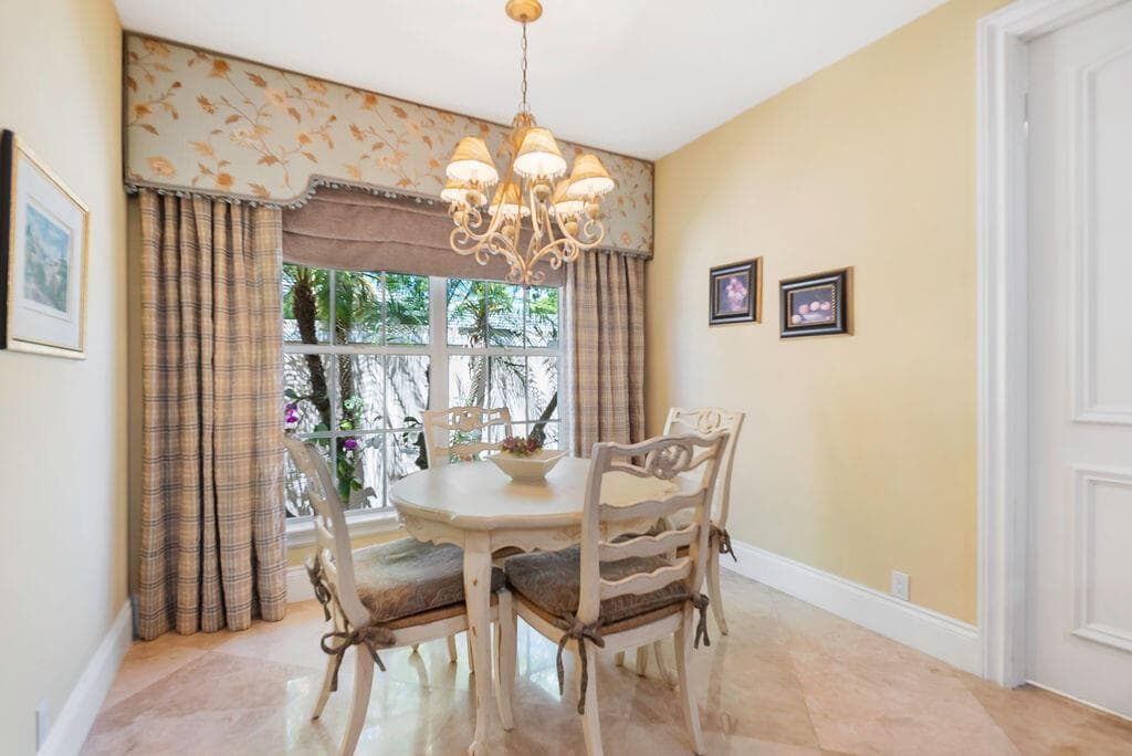 breakfast nook