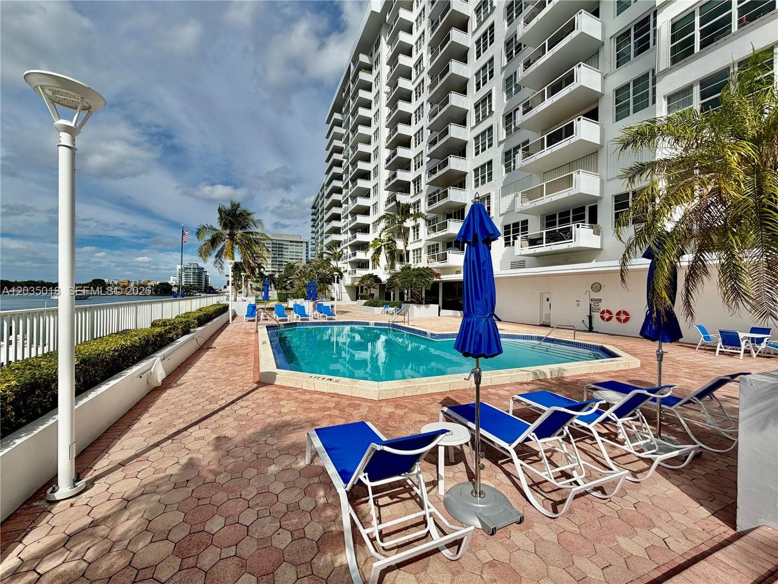 Seacoast 5151 · #14M in Miami Beach - Photo 6