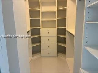 walk in closet
