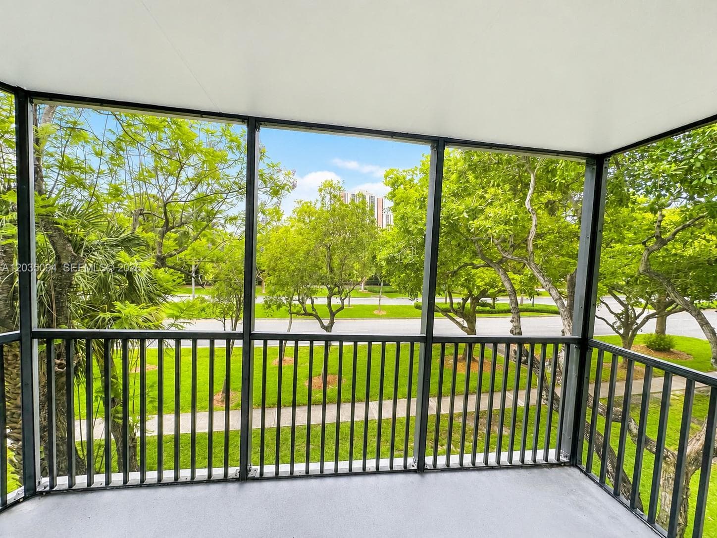 BRAVURA I CONDO · #305 in Aventura - Photo 4