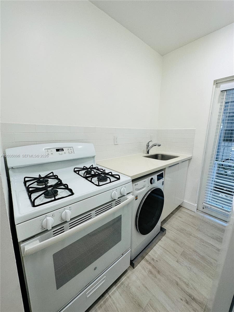 BEACHWALK CONDO · #6 in Miami Beach - Photo 6