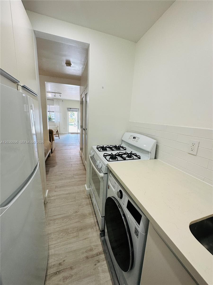 BEACHWALK CONDO · #6 in Miami Beach - Photo 16