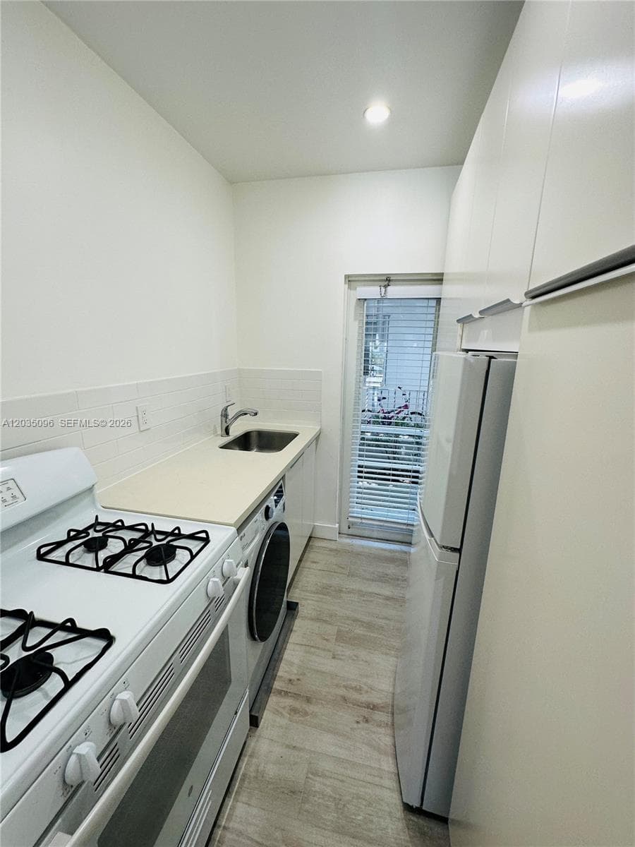 BEACHWALK CONDO · #6 in Miami Beach - Photo 14