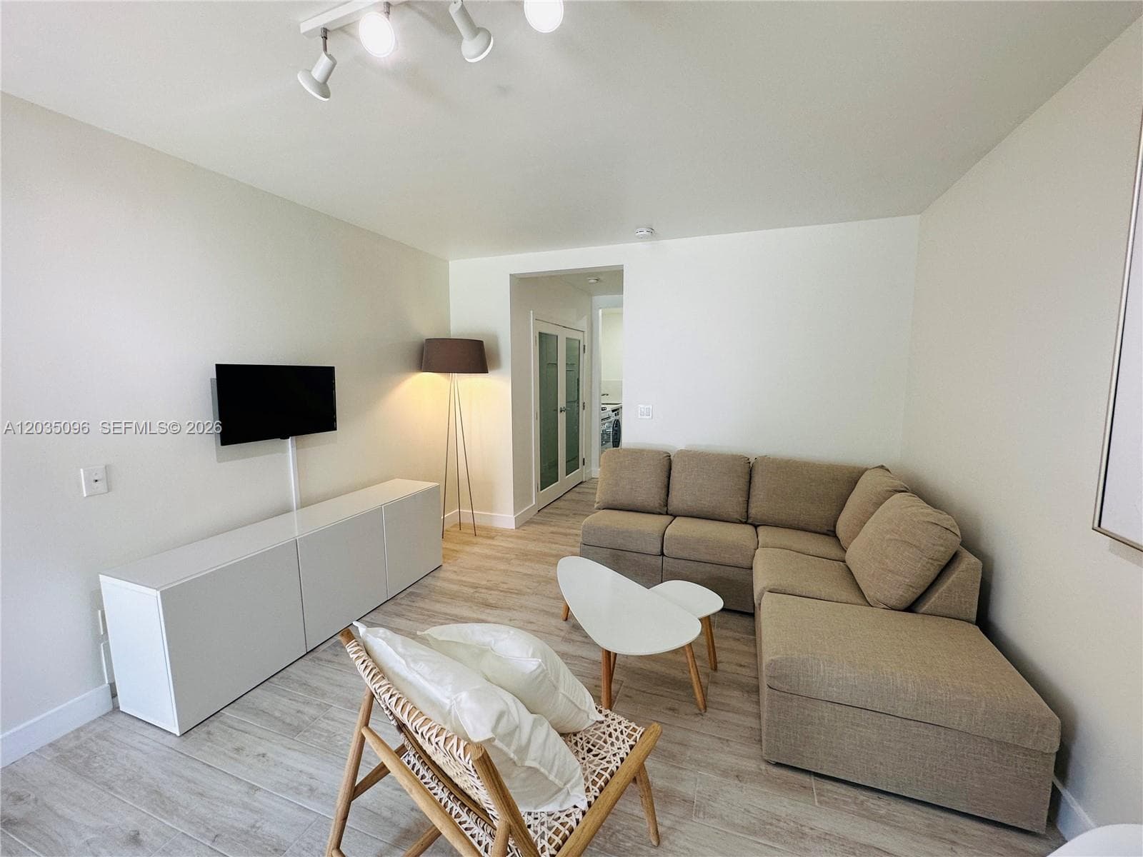 BEACHWALK CONDO · #6 in Miami Beach - Photo 4