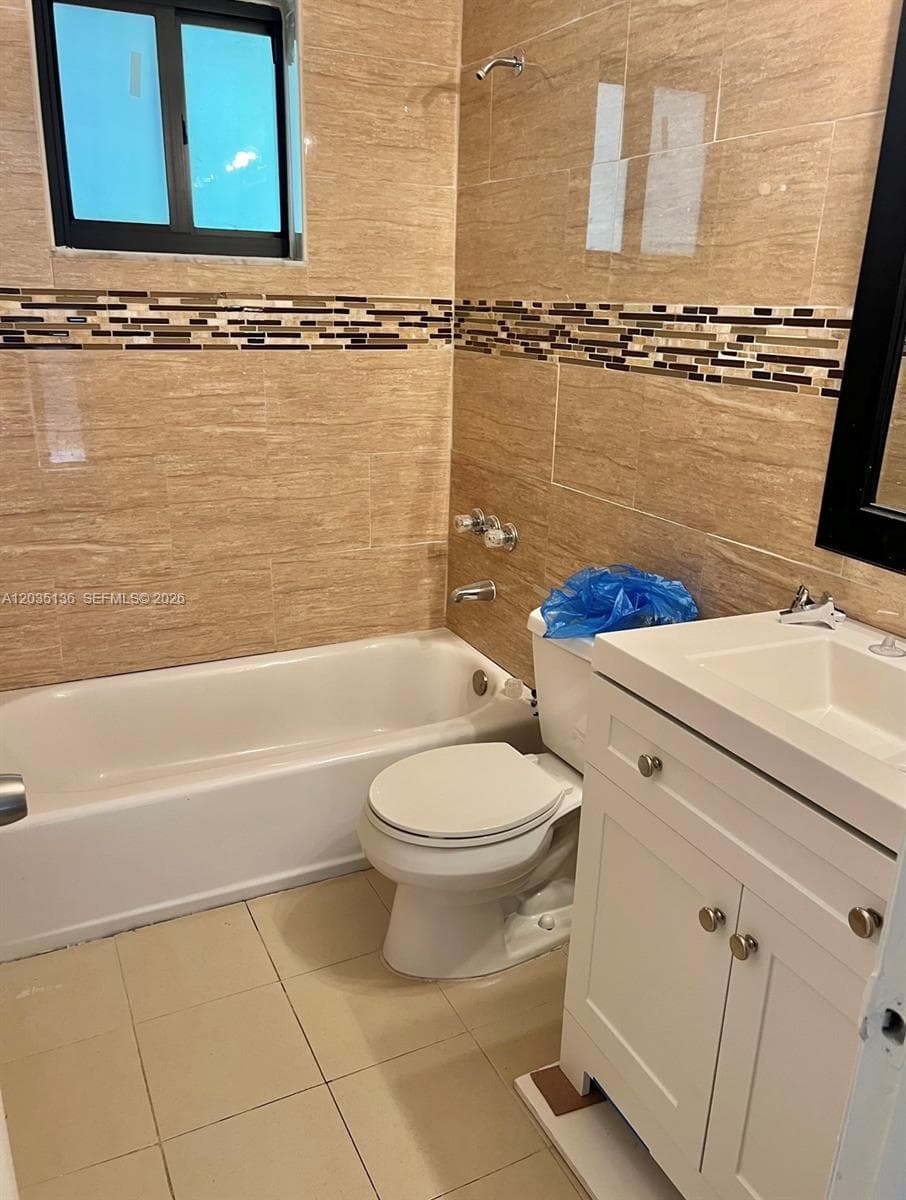 325 MENORES AVE photo 7