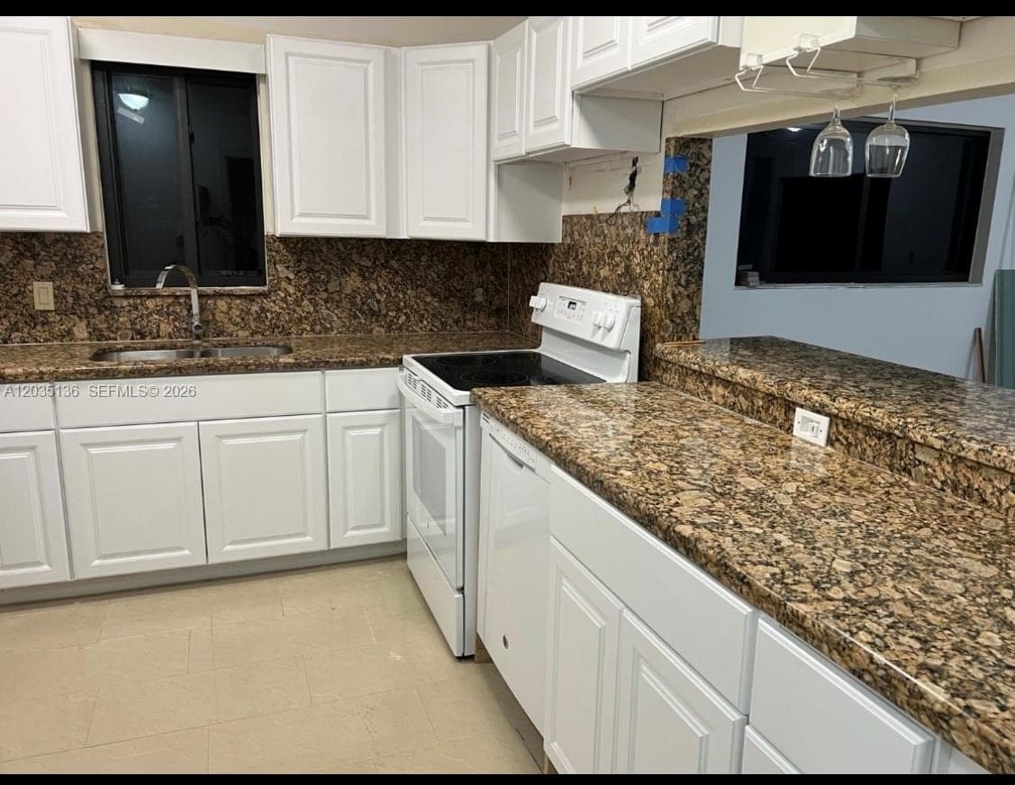 325 MENORES AVE photo 15