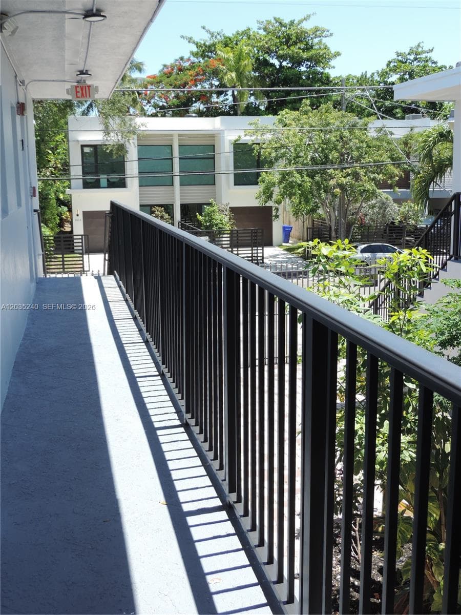 THOMAS GROVE · #11 in Miami - Photo 6