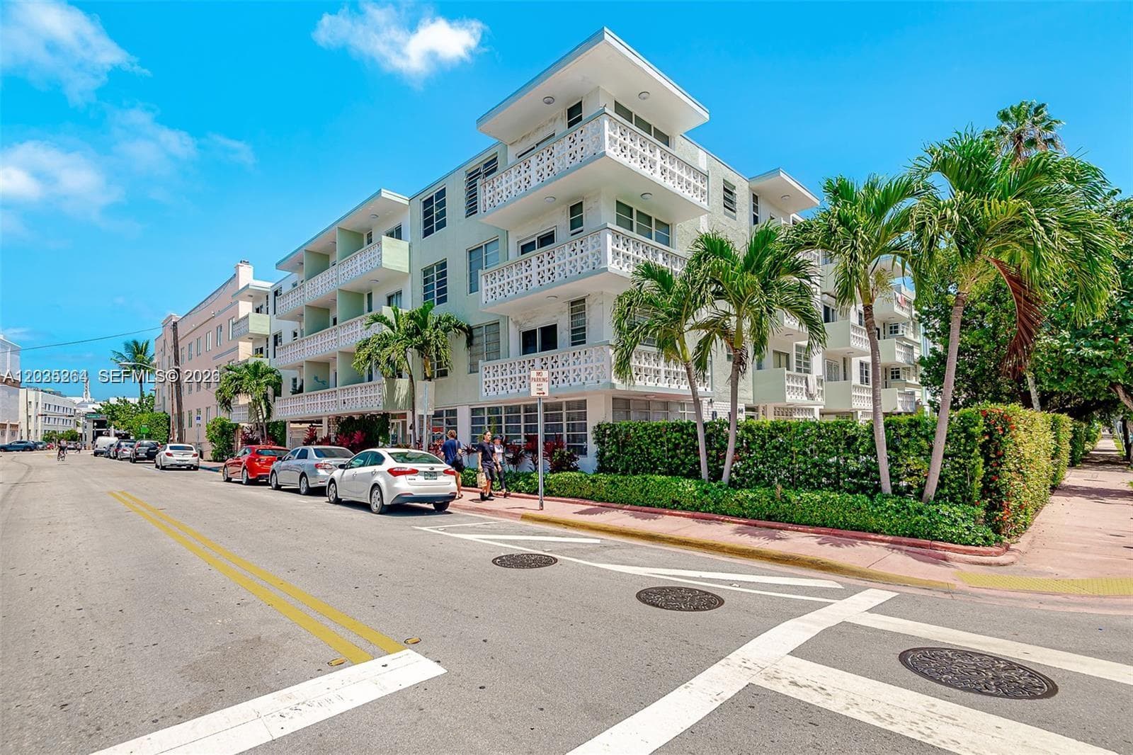 PENN 10 MANOR CONDO · #307 in Miami Beach - Photo 1