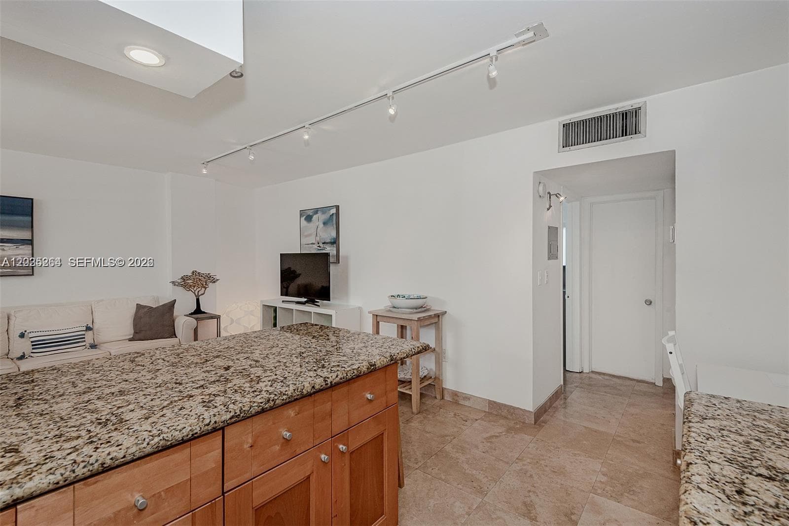 PENN 10 MANOR CONDO · #307 in Miami Beach - Photo 14