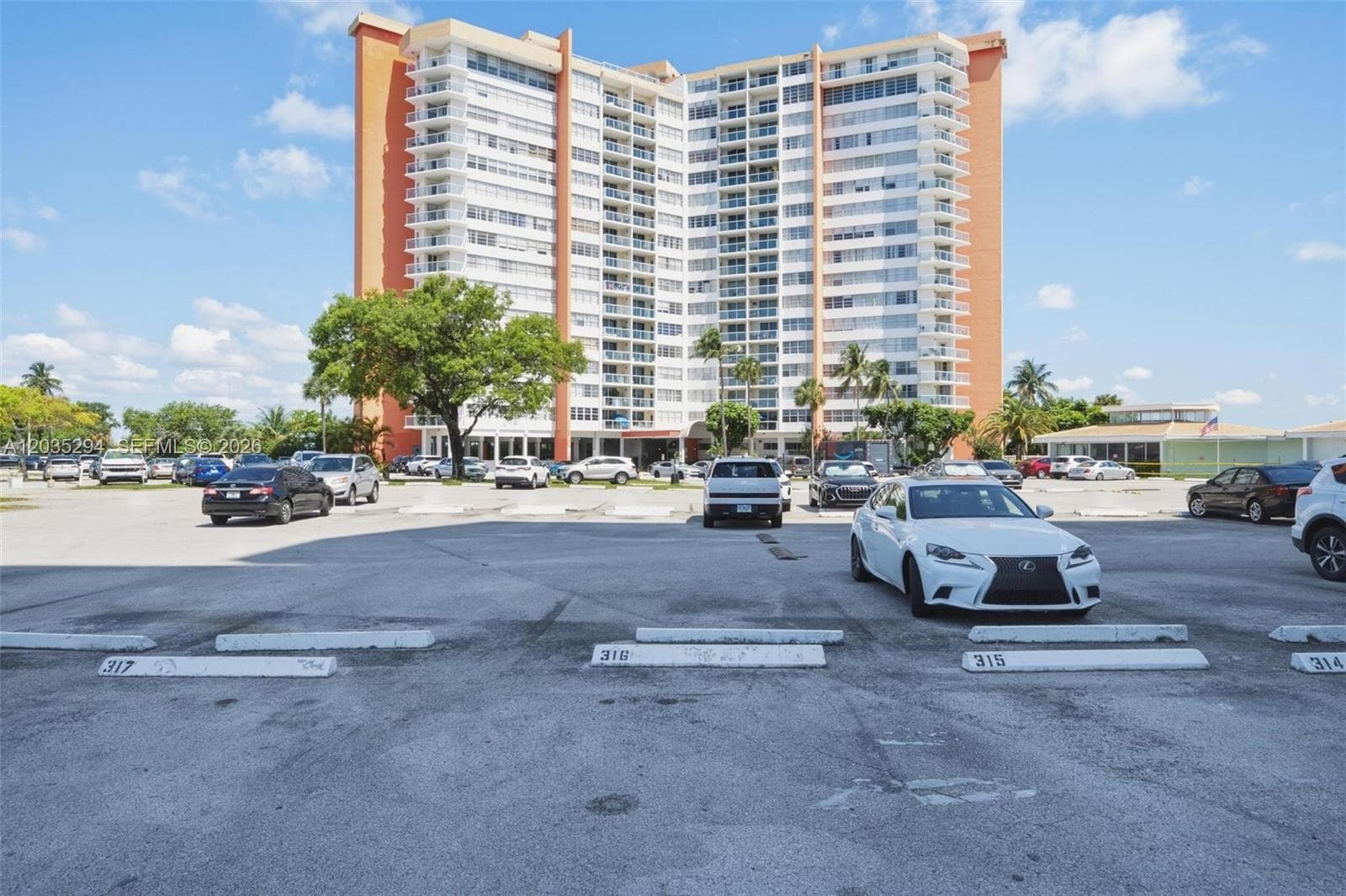 BUCKLEY TOWERS · #1515W in Miami - Photo 26