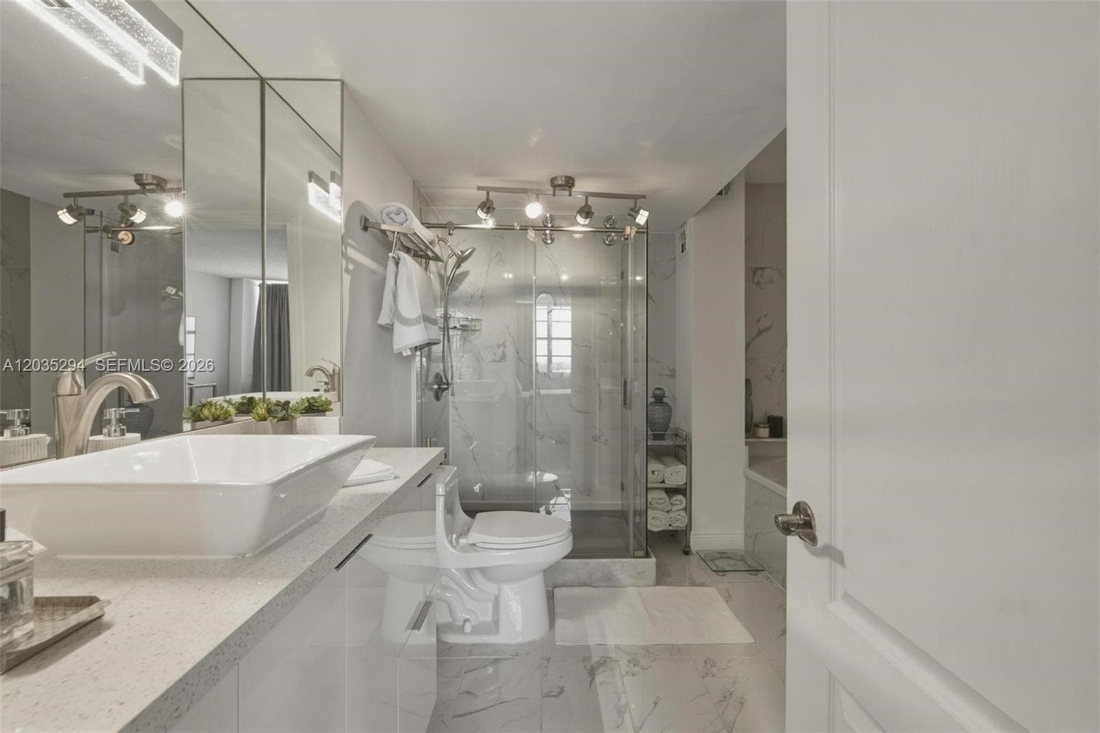 BUCKLEY TOWERS · #1515W in Miami - Photo 19