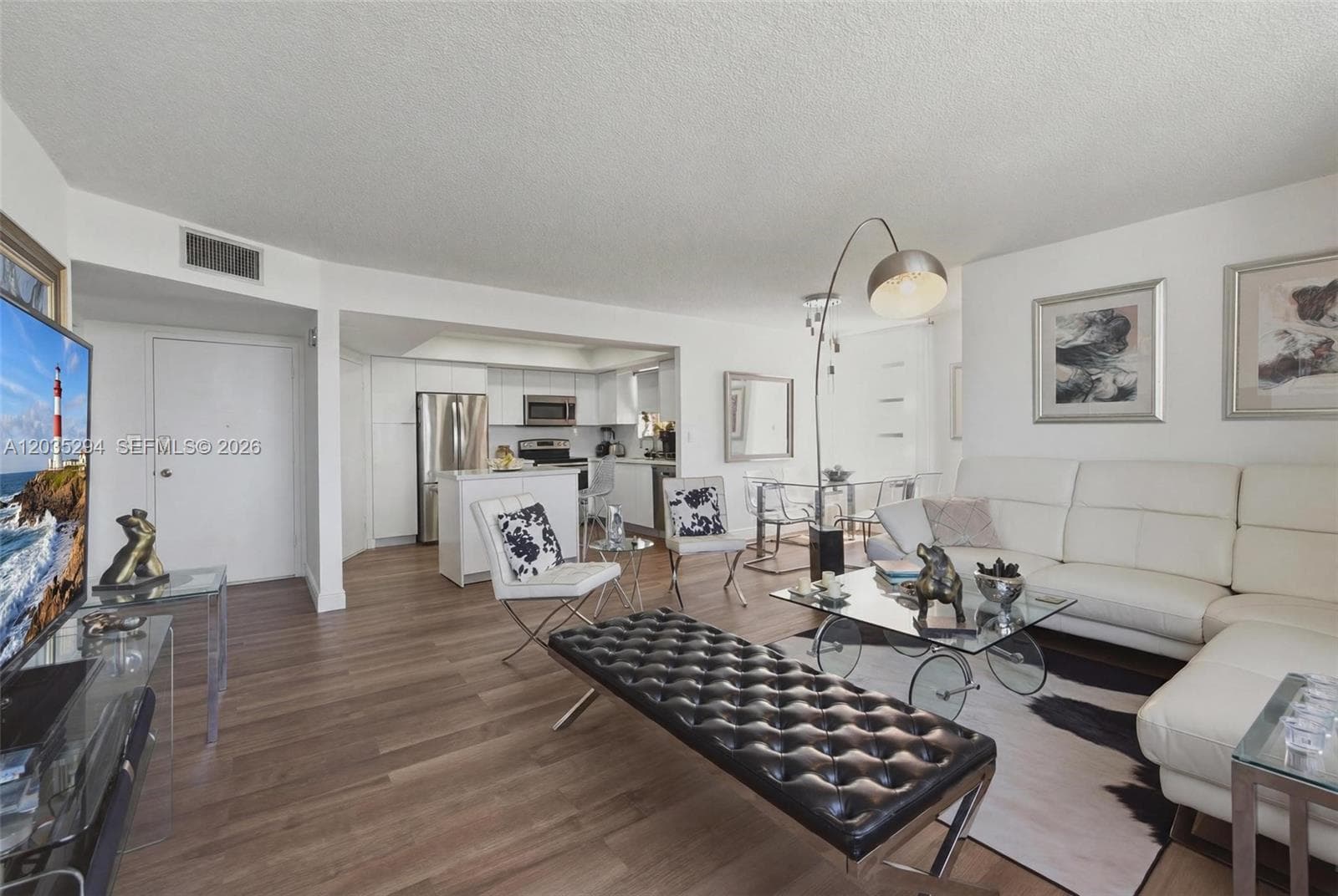BUCKLEY TOWERS · #1515W in Miami - Photo 8