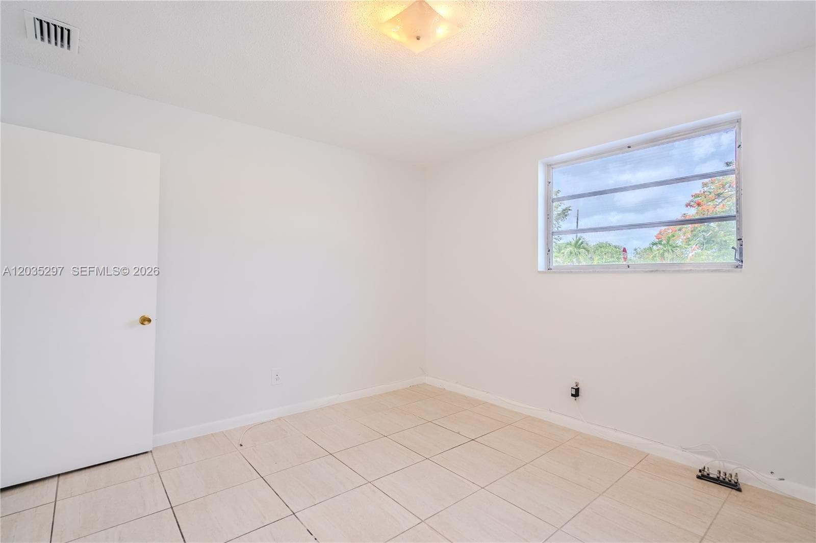 STRAND PLAZA CONDO · #101 in Hallandale Beach - Photo 14