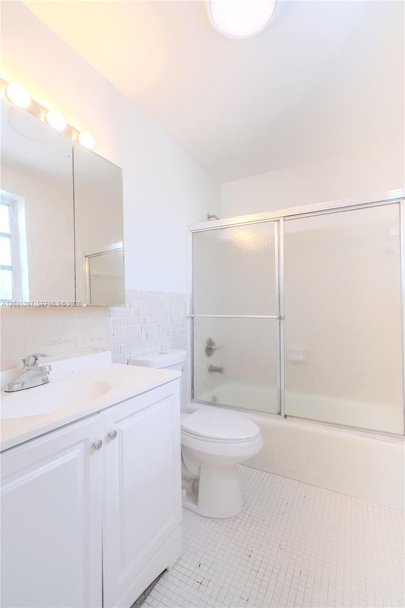 STRAND PLAZA CONDO · #101 in Hallandale Beach - Photo 21