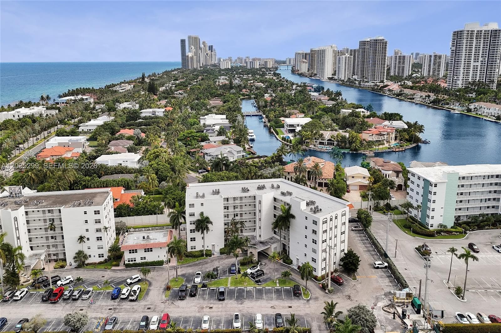 GOLDEN VIEW · #107 in Hallandale Beach - Photo 42