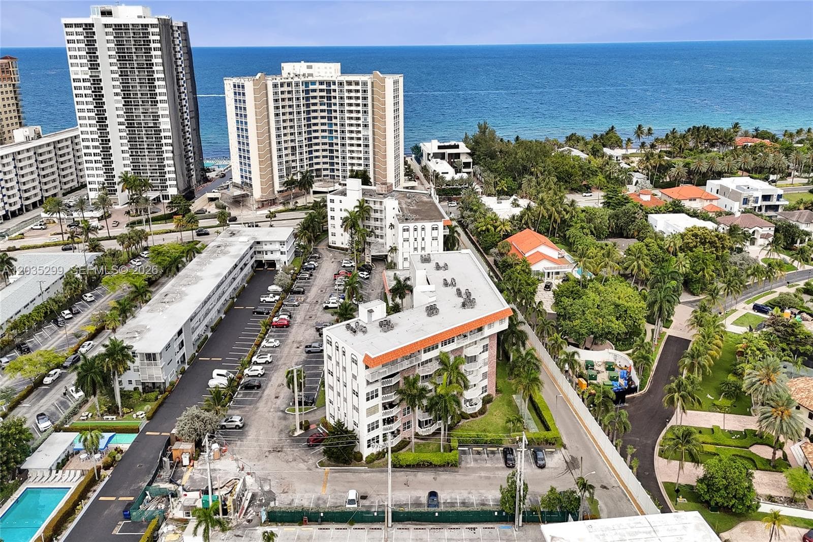 GOLDEN VIEW · #107 in Hallandale Beach - Photo 40