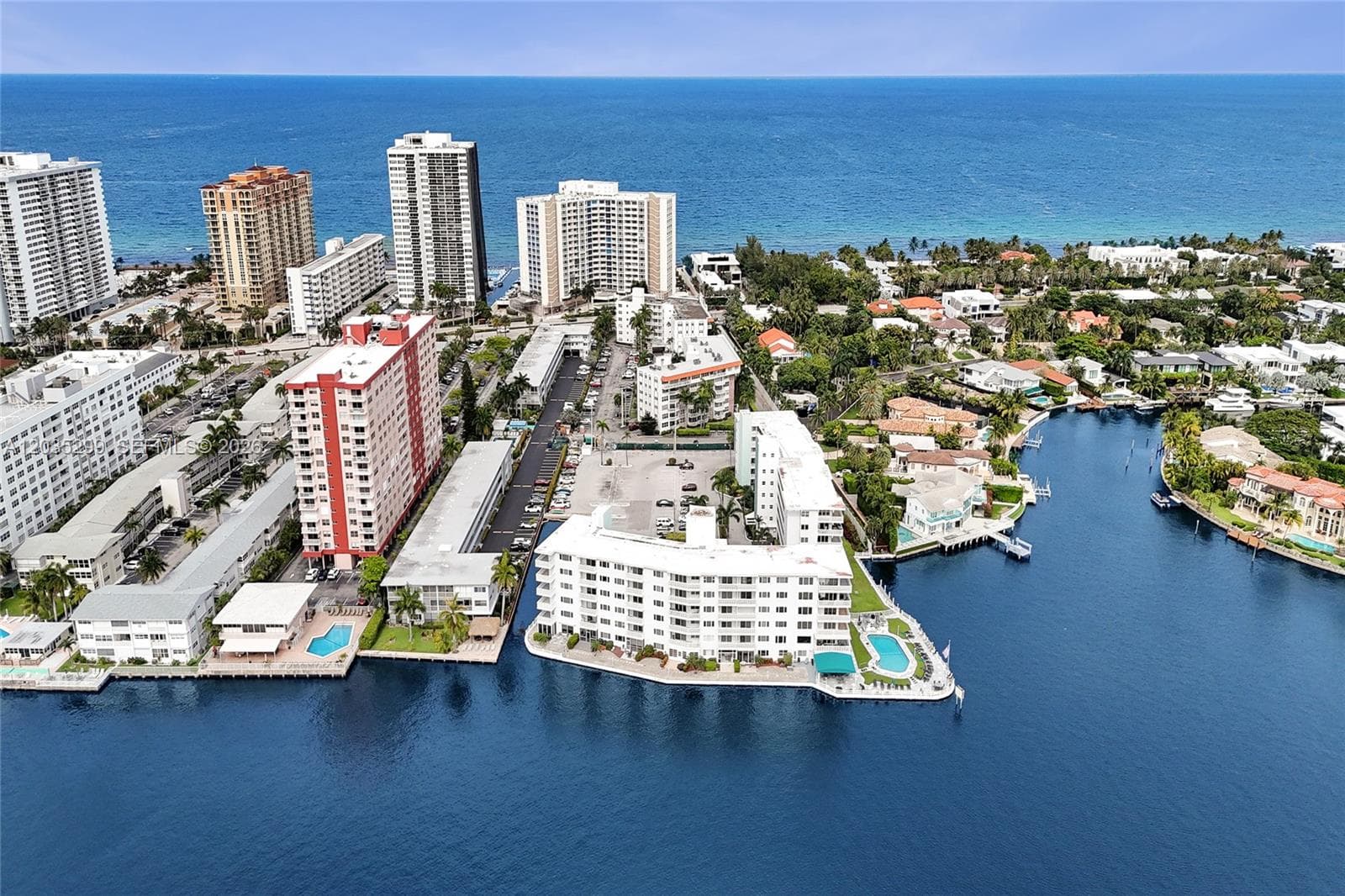 GOLDEN VIEW · #107 in Hallandale Beach - Photo 39